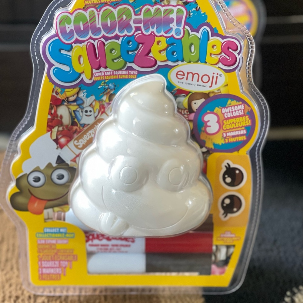 Color Me SQUEEZEABLES emoji for kids/ preteens